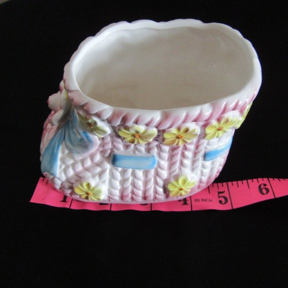 Vintage Baby Ceramic Ornament flower arrangement container - Picture 12 of 12